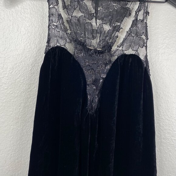 Poleci Top Women's Velvet Lace Sleeveless Black Sz XS Whimigoth Vamp Witch - Picture 5 of 10